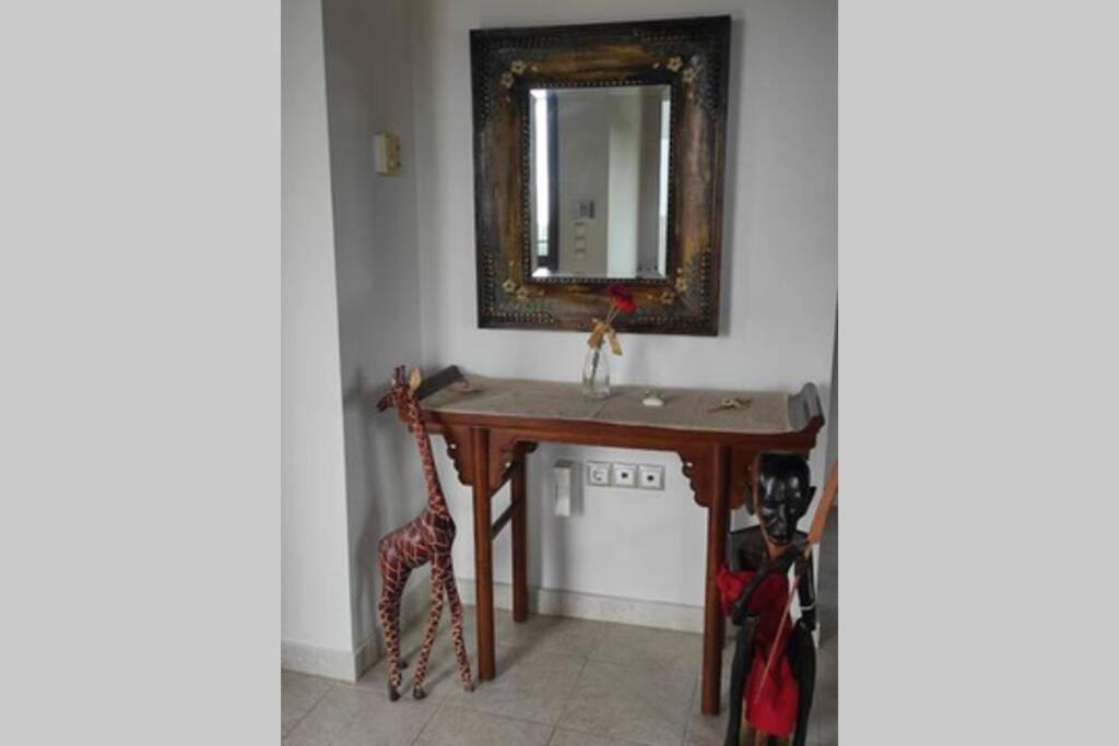 Artemis Penthouse 10 Minute From National Airport Villa Exteriör bild