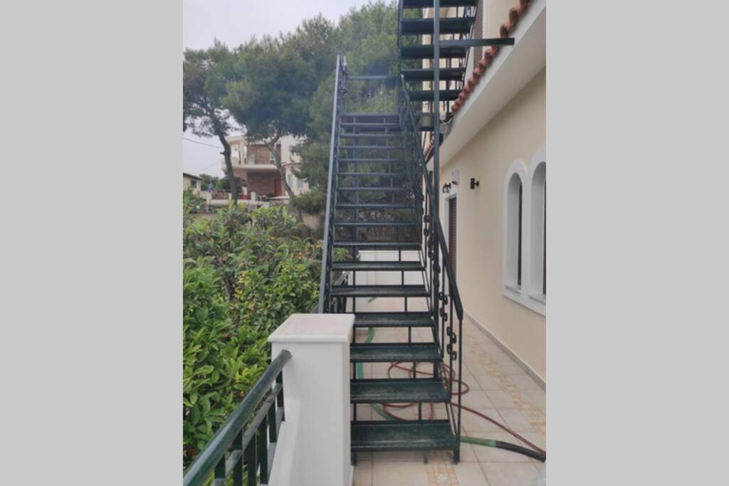 Artemis Penthouse 10 Minute From National Airport Villa Exteriör bild