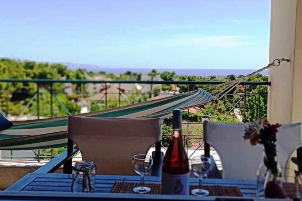 Artemis Penthouse 10 Minute From National Airport Villa Exteriör bild